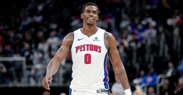 华体会官网-比克斯塔夫：杜伦统治力十足 很幸运能执教这种类型的球员